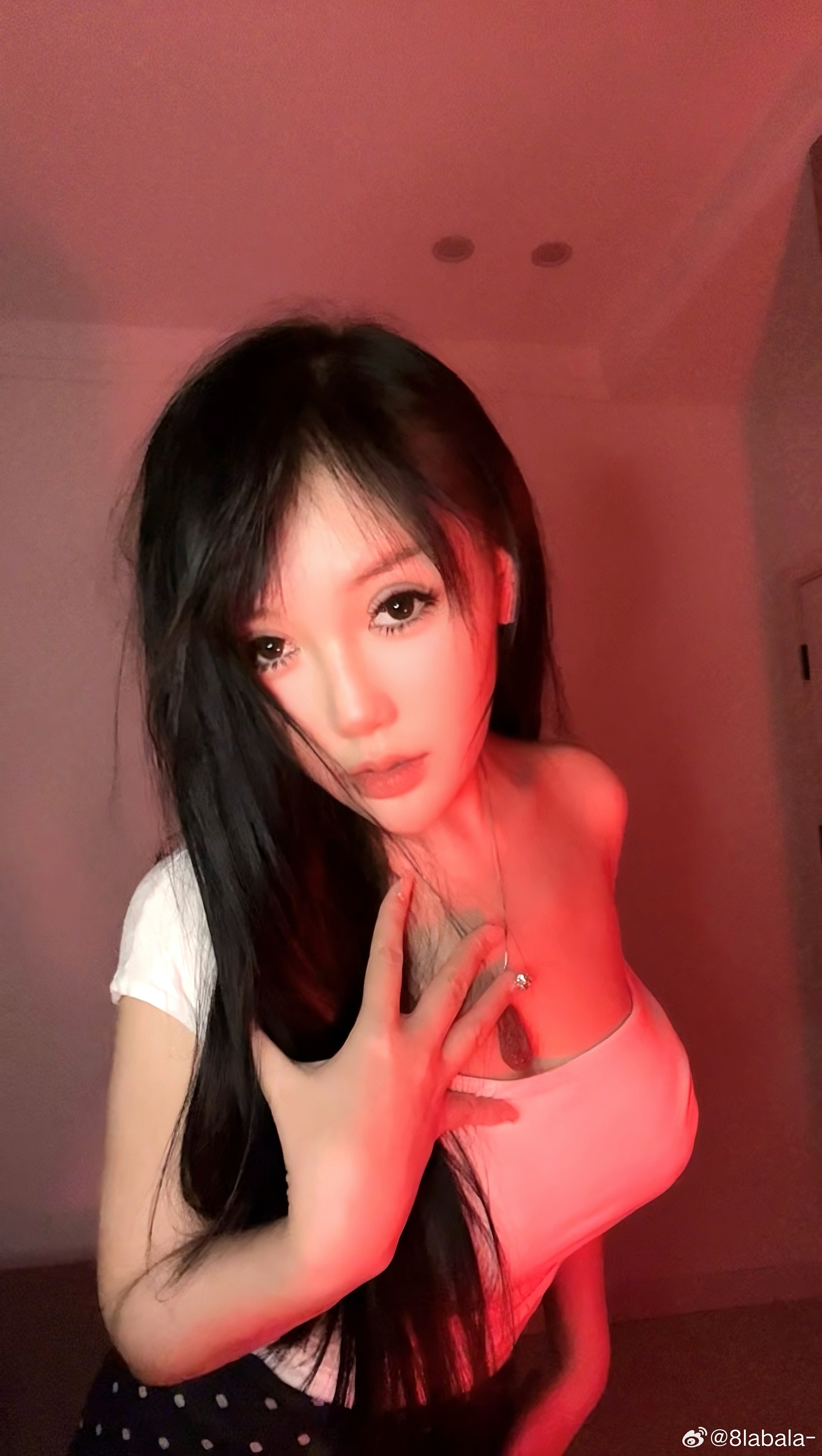 色噜噜狠狠成人中文综合:01-18-26-28-30-49V：12,色噜噜狠狠成人中文综合，探索与赏析（关键词，01-18-26-28-30-49V，12）