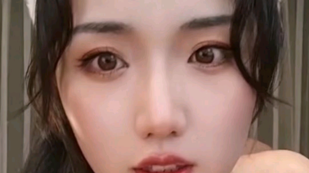 国产美女狂喷水潮在线播放:07-14-20-39-40-41Z：01,国产美女狂喷水潮在线播放，探索真实与幻象的交汇点