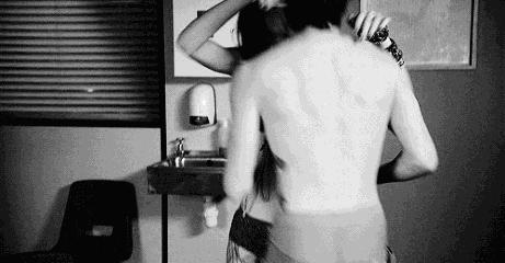 国产女人高潮抽搐喷水视频:07-13-15-17-32-43F：45,探索国产女人高潮抽搐喷水视频的现象