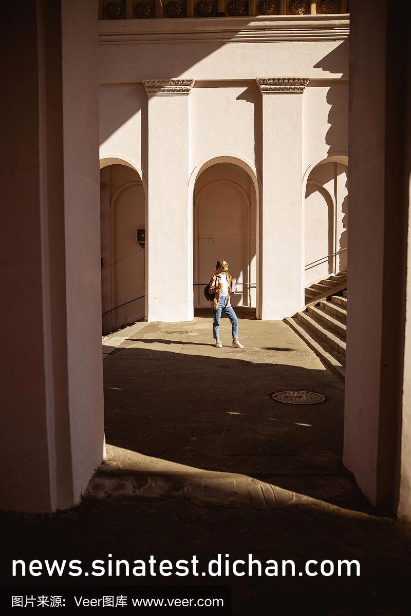 视频一区视频二区制服丝袜:02-03-06-08-20-23D:09,探索视频世界的神秘角落,一区与二区的制服丝袜魅力(附详细解读)