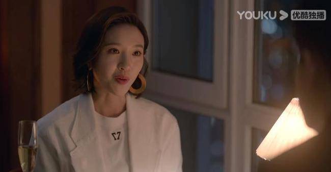 少妇被粗大的猛烈进出69影院一:04-17-19-34-40-49D:28,少妇的秘密观影经历,在69影院的独特体验