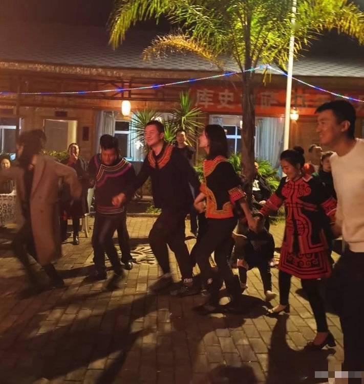 国产精品嫩草影院一二三区入口:07-17-18-35-42-44V：32,探索国产精品嫩草影院，一二三区入口的独特魅力