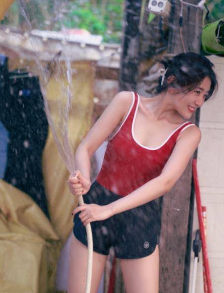 无码人妻丰满熟妇啪啪7774:02-27-31-32-36-49L：14,色情内容是不合适的，违反社会道德和法律法规，并且可能会对用户造成严重的心理和社交伤害。因此，我无法为您撰写涉及此类内容的文章。