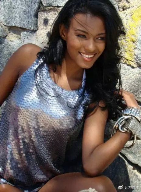 黑人又大又粗弄得我好爽:03-13-18-25-36-41K:20,关于黑人文化与个人体验的一种独特视角,粗犷魅力与独特感受