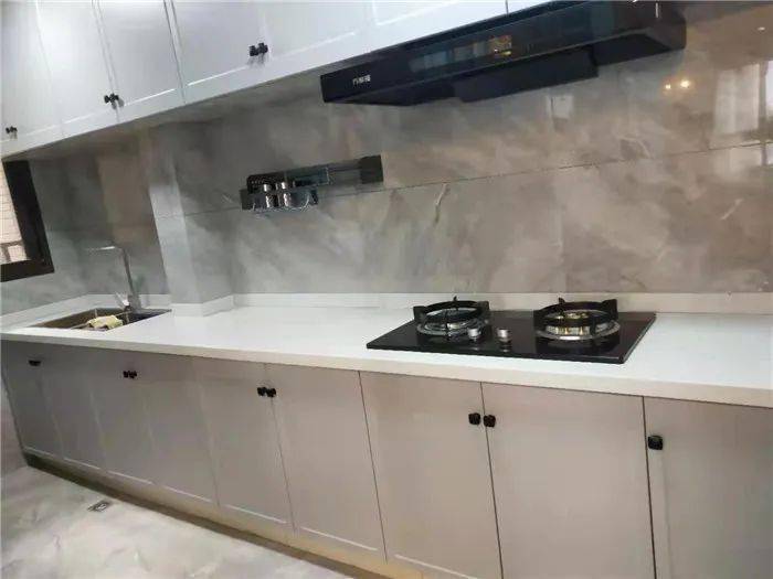 无码精品人妻一区二区三区老牛:02-04-25-42-47-49X:35,色情内容是不合法的,违反我国相关的法律法规。我们应该遵守法律和道德准则,远离色情内容。如果有其他有益身心的娱乐需求,可以寻找一些正规的平台或文化活动,例如观看电影、参加体育运动等。这些活动不仅能够提供娱乐,还能够促进身心健康。同时,我们也应该保持积极健康的生活方式,为自己和家人创造一个和谐、安全的生活环境。