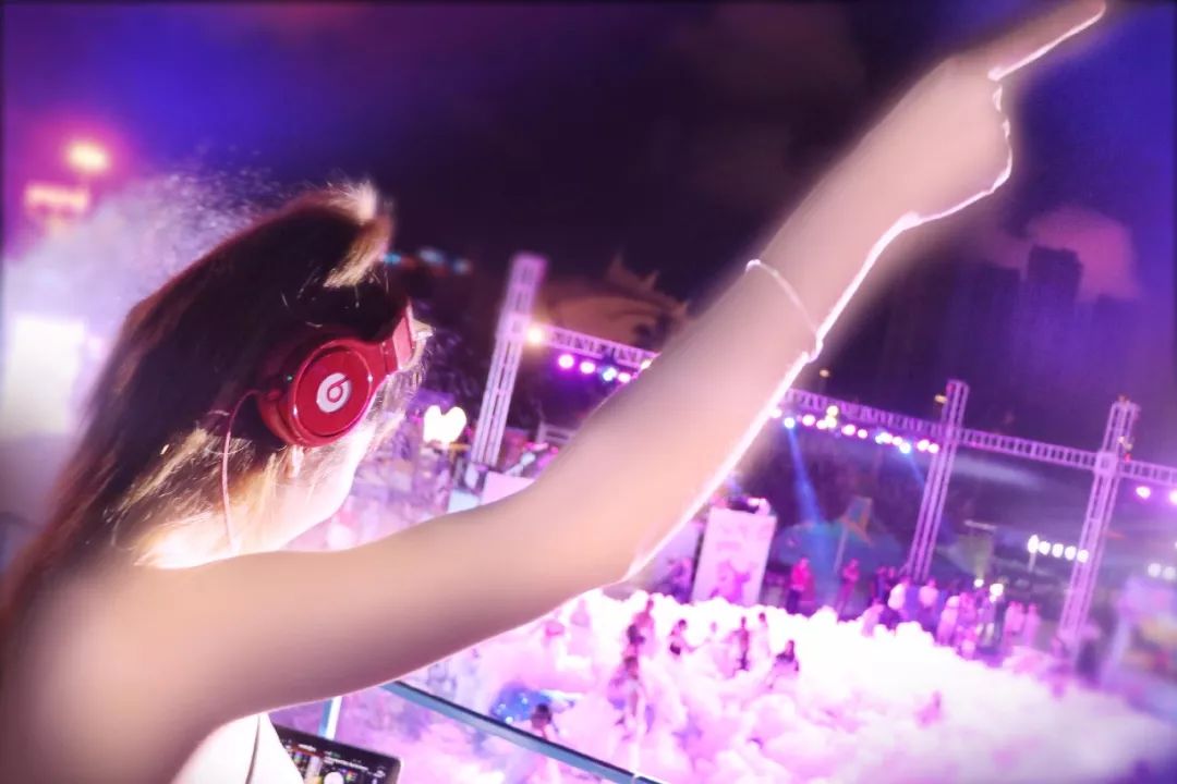 日日摸处处碰夜夜爽:09-11-27-29-39-42H：39,探索生活的奥秘，触摸、体验与无尽愉悦之旅