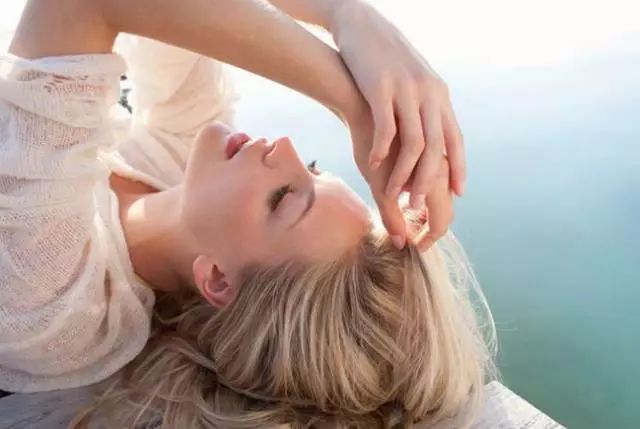 久久国产高潮流白浆免费观看:13-16-17-22-29-34Y:13,久久国产高潮流白浆免费观看,探索青春与时尚的无限魅力