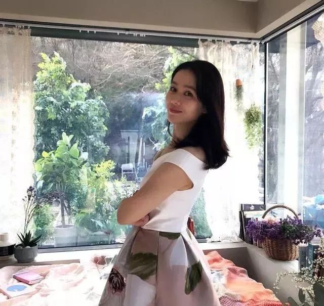 日本55丰满熟妇厨房伦:03-22-27-34-38-40A：06,日本文化中的丰满熟妇魅力，厨房里的故事与探索