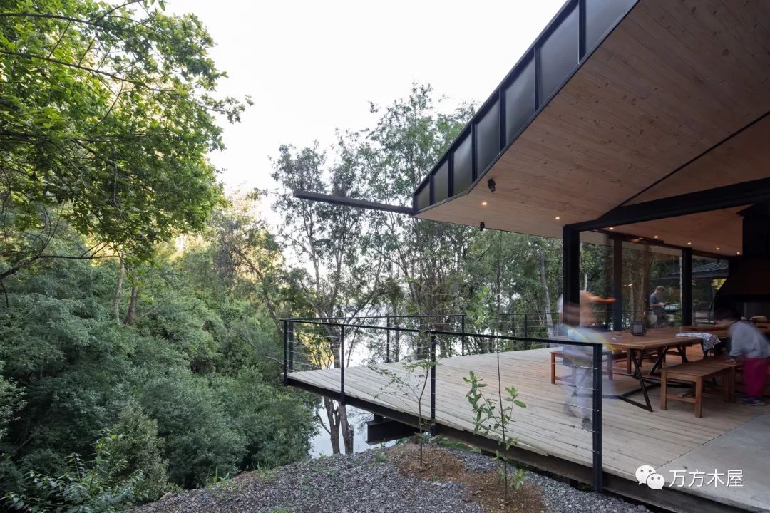 国产成人久久久精品二区三区:02-07-09-17-32-41B：21,国产成人久久久精品二区三区，探索中国成人影视文化的独特魅力