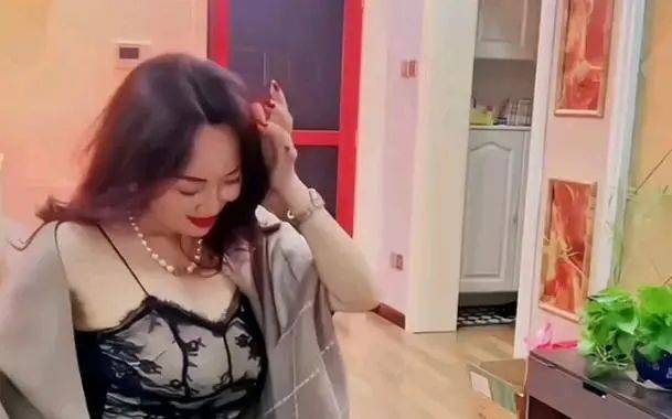 老熟女高潮喷了一地:02-06-23-32-36-37D:20,老熟女高潮喷了一地,一场情感的释放与探索