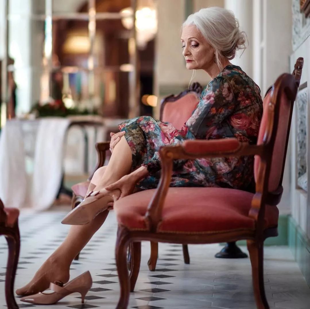 老熟女毛茸茸浓毛:02-28-35-37-40-42P:22,探索老熟女的魅力,毛茸茸浓毛的独特韵味