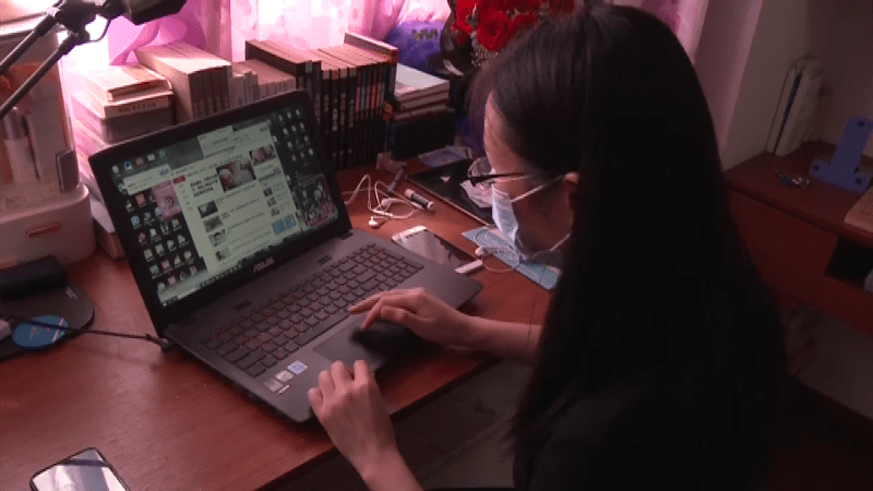 性色AV无码久久一区二区三区:06-18-25-28-35-40L:39,色情内容是不合法的,违反我国相关的法律法规。我们应该遵守法律和道德准则,远离色情内容。如果您有其他有益身心的娱乐需求,可以寻找一些正规的平台或文化活动,例如观看电影、参加体育运动,以丰富您的生活。