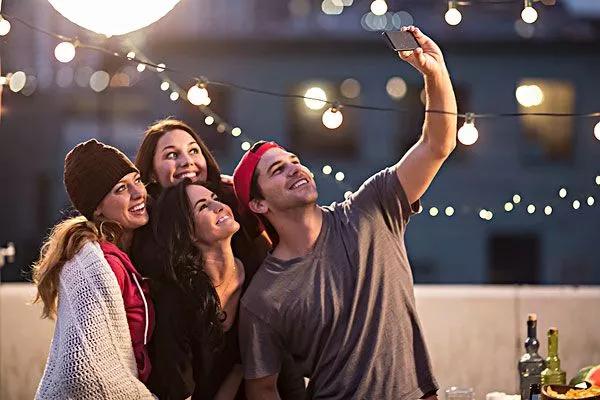 无套内谢孕妇毛片免费看:04-20-25-29-35-42B：10,色情内容是不合法的，违反我国相关的法律法规。我们应该遵守法律和道德准则，远离色情内容。如果您有其他有益身心的娱乐需求，可以寻找一些正规的平台或文化活动，例如观看电影、参加体育运动，以丰富您的生活。