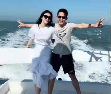 娇妻裸体交换俱乐部:25-28-39-41-44-45H：14,娇妻裸体交换俱乐部，一场荒诞而危险的探索