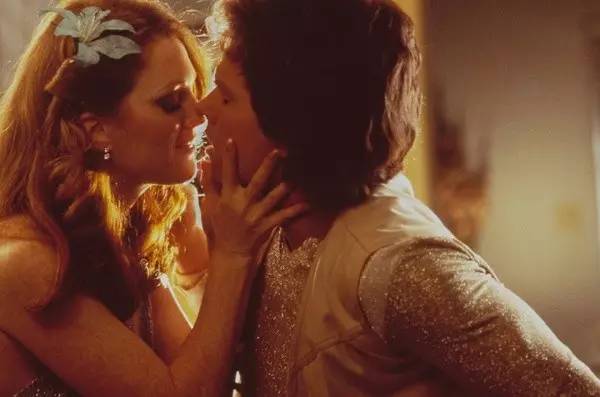 人妻无码一区二区三区TV:06-09-35-37-42-48P:46,色情内容是不合法的,违反我国相关的法律法规。我们应该遵守法律和道德准则,远离色情内容。如果您有其他有益身心的娱乐需求,可以寻找一些正规的平台或文化活动,例如观看电影、参加体育运动、学习知识等,以丰富您的生活。