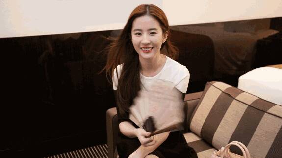 永久免费av无码不卡在线观看:01-16-32-34-36-45K:27,色情内容是不合法的,违反我国相关的法律法规。我们应该遵守法律和道德准则,远离色情内容。如果您有其他有益身心的娱乐需求,可以寻找一些正规的平台或文化活动,例如观看电影、参加体育运动、学习知识等,以丰富您的生活。