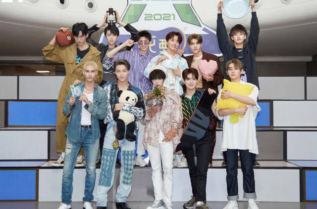 免费人成视频在线播放:01-17-19-23-25-43W：09,免费人成视频在线播放，探索与警示