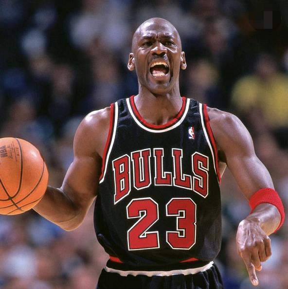 一级毛片一级毛片一级毛片看一下:15-16-24-32-35-48Q：33,色情内容是不合法的，违反我国相关的法律法规。我们应该遵守法律和道德准则，远离色情内容。如果有其他有益身心的娱乐需求，可以寻找一些正规的平台或文化活动，例如观看电影、参加体育运动、学习绘画或音乐等。这些活动不仅能够丰富生活，还能提升个人技能和素质。