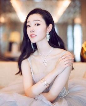 狠狠色丁香久久婷婷综合_中:11-14-22-26-31-45V：06,狠狠色丁香久久婷婷综合探索之旅，一场视觉盛宴的探寻之旅（关键词，色丁香、婷婷、综合探索）