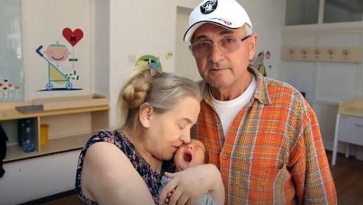 欧美老妇与禽交:02-18-19-24-34-48U:47,欧美老妇与禽交,探索一种文化现象的背后