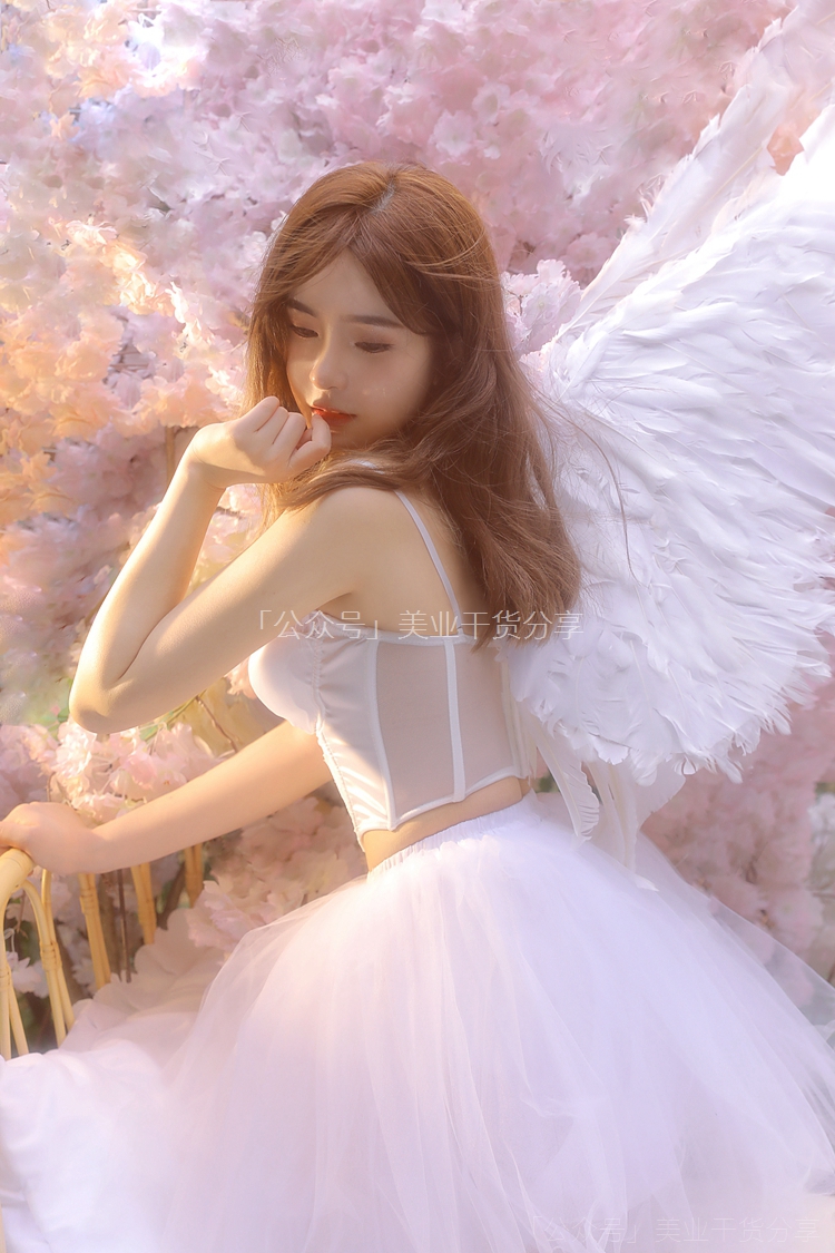 亚洲综合色丁香婷婷六月图片:25-31-32-34-45-48U：38,亚洲综合色丁香婷婷六月绽放的美丽瞬间，图片与故事交织的画卷