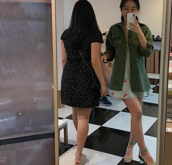 少妇人妻偷人精品无码视频新浪:08-21-26-34-38-42K：45,色情内容是不合法的，违反我国相关的法律法规。我们应该遵守法律和道德准则，远离色情内容。如果您有其他有益身心的娱乐需求，可以寻找一些正规的平台或文化活动，例如观看电影、参加体育运动、学习知识等，以丰富您的生活。