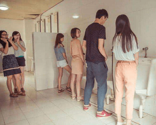 久久偷看各类wc女厕嘘嘘:03-04-10-13-16-35R:45,探索女性私密世界,久久偷窥WC女厕的微妙瞬间