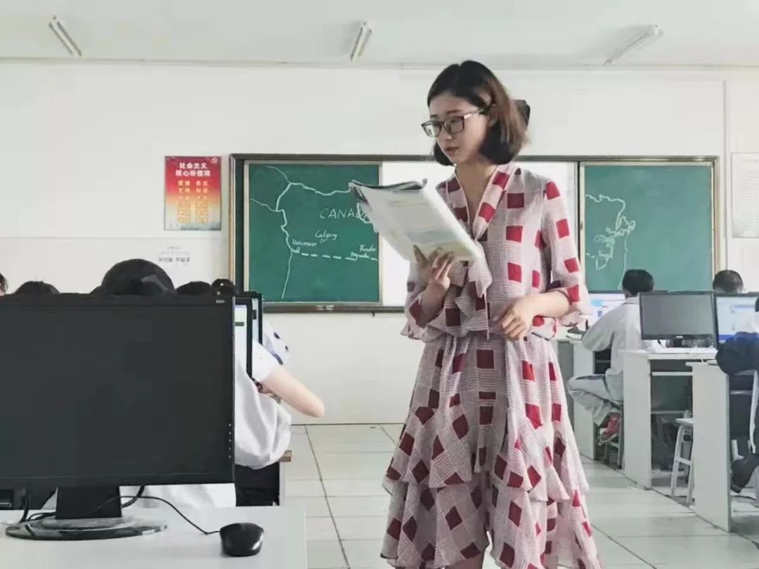 老师的粉嫩小又紧水又多:29-32-33-36-40-48Y:35,关于老师的粉嫩小又紧水又多,一种独特的师生情感与互动体验