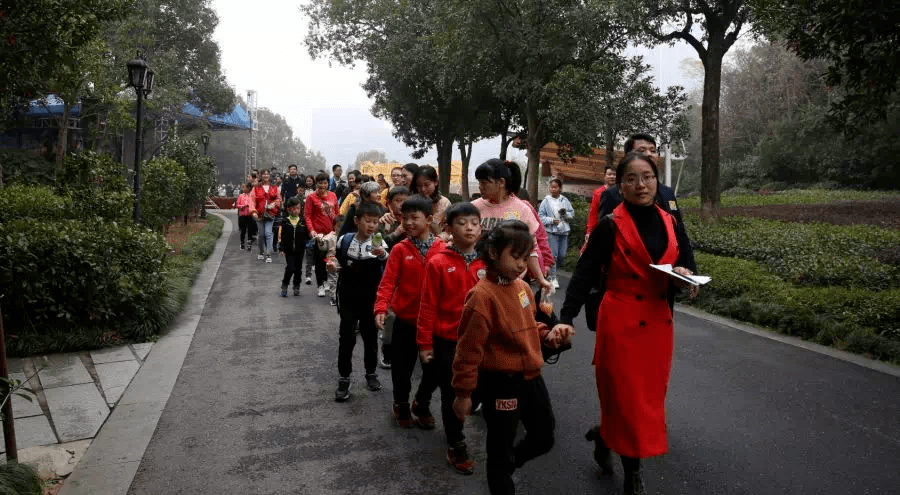 AAAA级少妇高潮大片在线观看:11-29-30-33-38-47H：24,探索成人世界的奥秘，AAA级少妇高潮大片在线观看的魅力