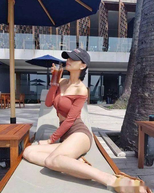 久久亚洲熟女cc98cm:04-11-21-26-41-47L:14,久久亚洲熟女之美,探索CC98cm的独特魅力