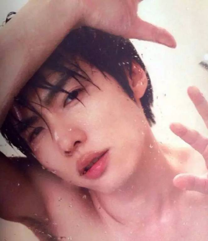 亚洲日韩成人AV无码网站:08-11-19-40-43-49B：36,探索亚洲日韩成人娱乐领域，关于无码网站的一些深度解析（08-11-19-40-43-49B，36）