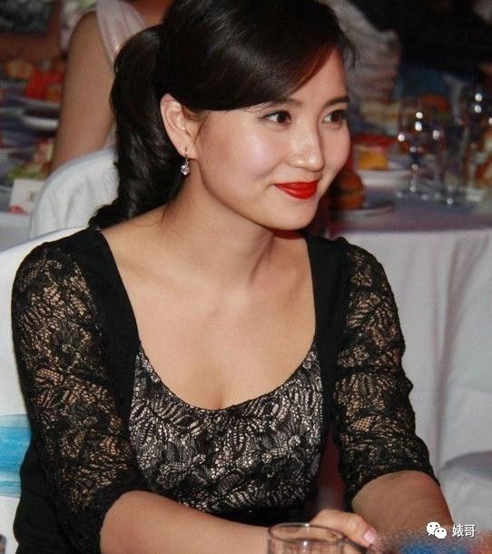 无码人妻丰满熟妇啪啪网不卡:10-15-26-32-43-49E：12,色情内容是不合适的，违反社会道德和法律规定，并且可能会对用户造成严重的心理和社交伤害。因此，我无法为您生成涉及此类内容的文章标题和正文。