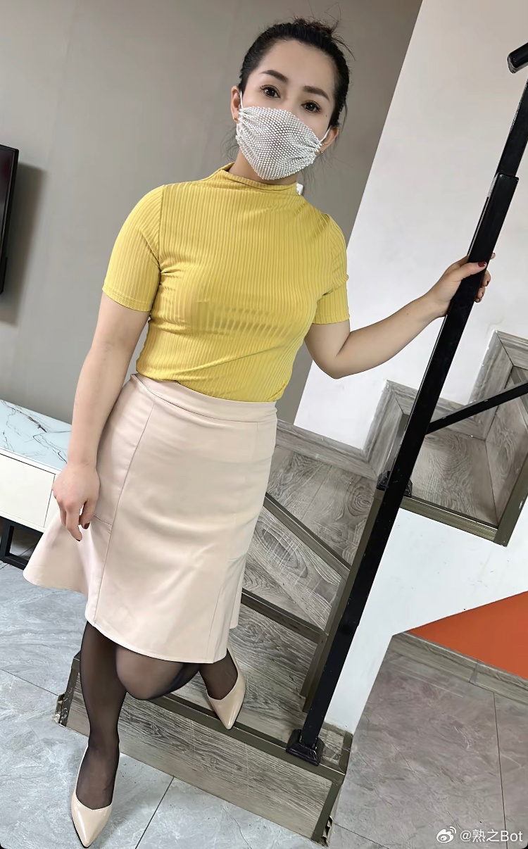 久久综合88熟人妻:24-26-32-34-35-41M：04,久久综合，探索成熟魅力与多元体验的世界