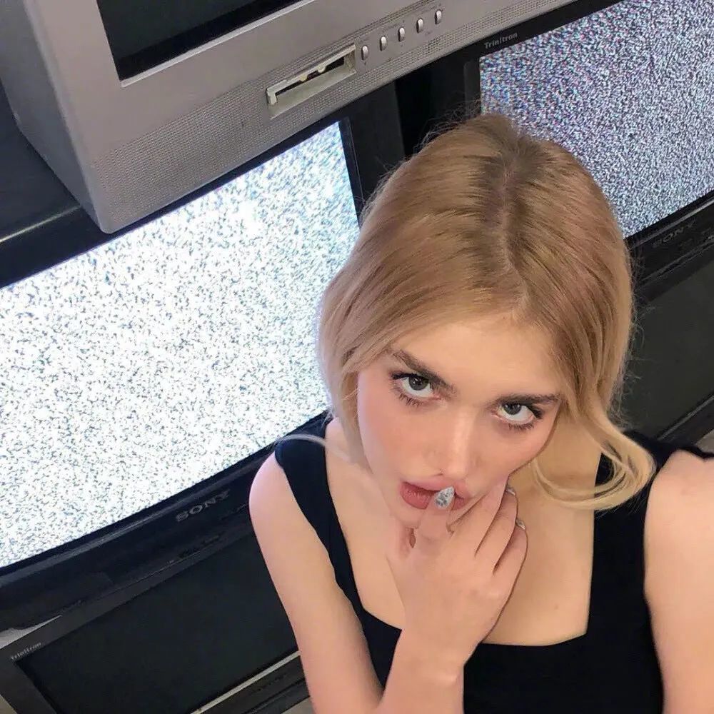 欧美人妻日韩精品:04-05-19-26-27-38L:13,欧美与日韩文化交融下的独特魅力,探索精品人妻文化中的艺术与生活之美