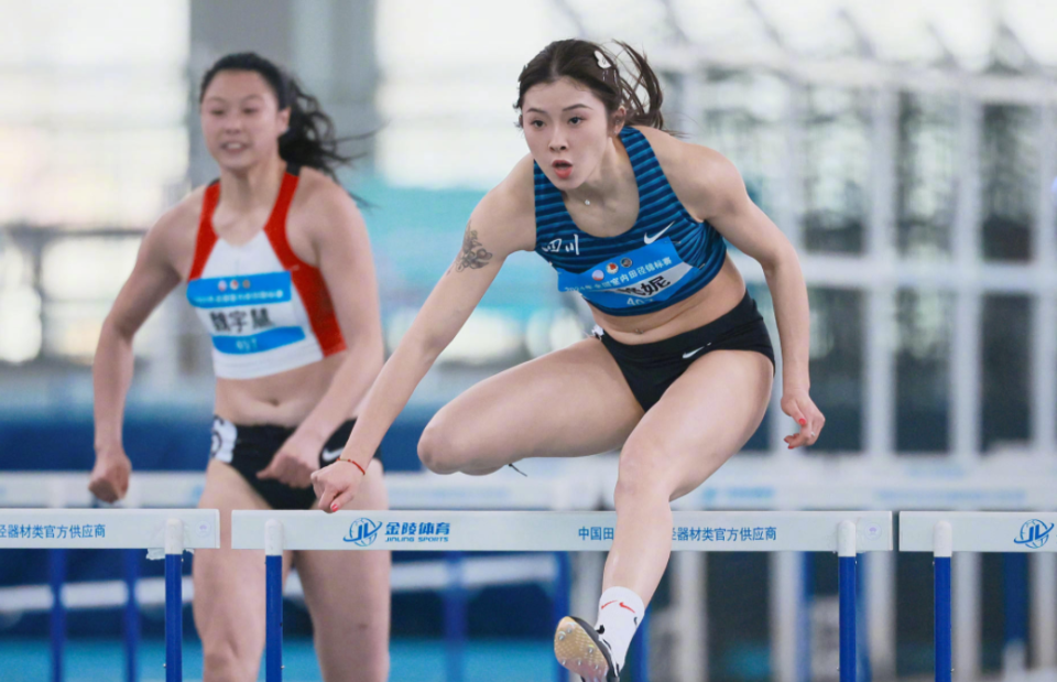 亚洲乱亚洲乱少妇无码99P:08-16-30-40-43-44K：15,亚洲乱——探索背后的复杂性与多元性