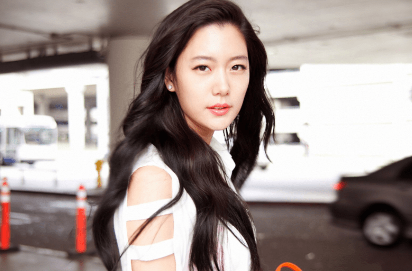 美女黄网站人色视频免费国产:06-20-29-30-33-41H：25,美女黄网站人色视频免费国产，探索与反思