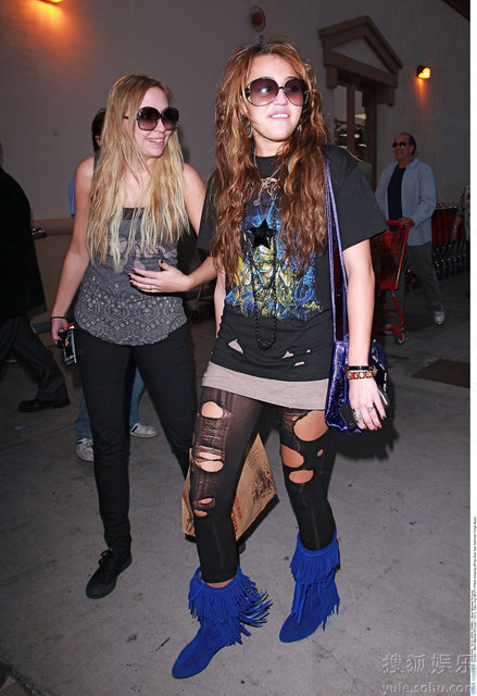 性奴公司穿乳环调教:21-35-36-45-46-47T：21,关于性奴公司穿乳环调教及相关话题的思考