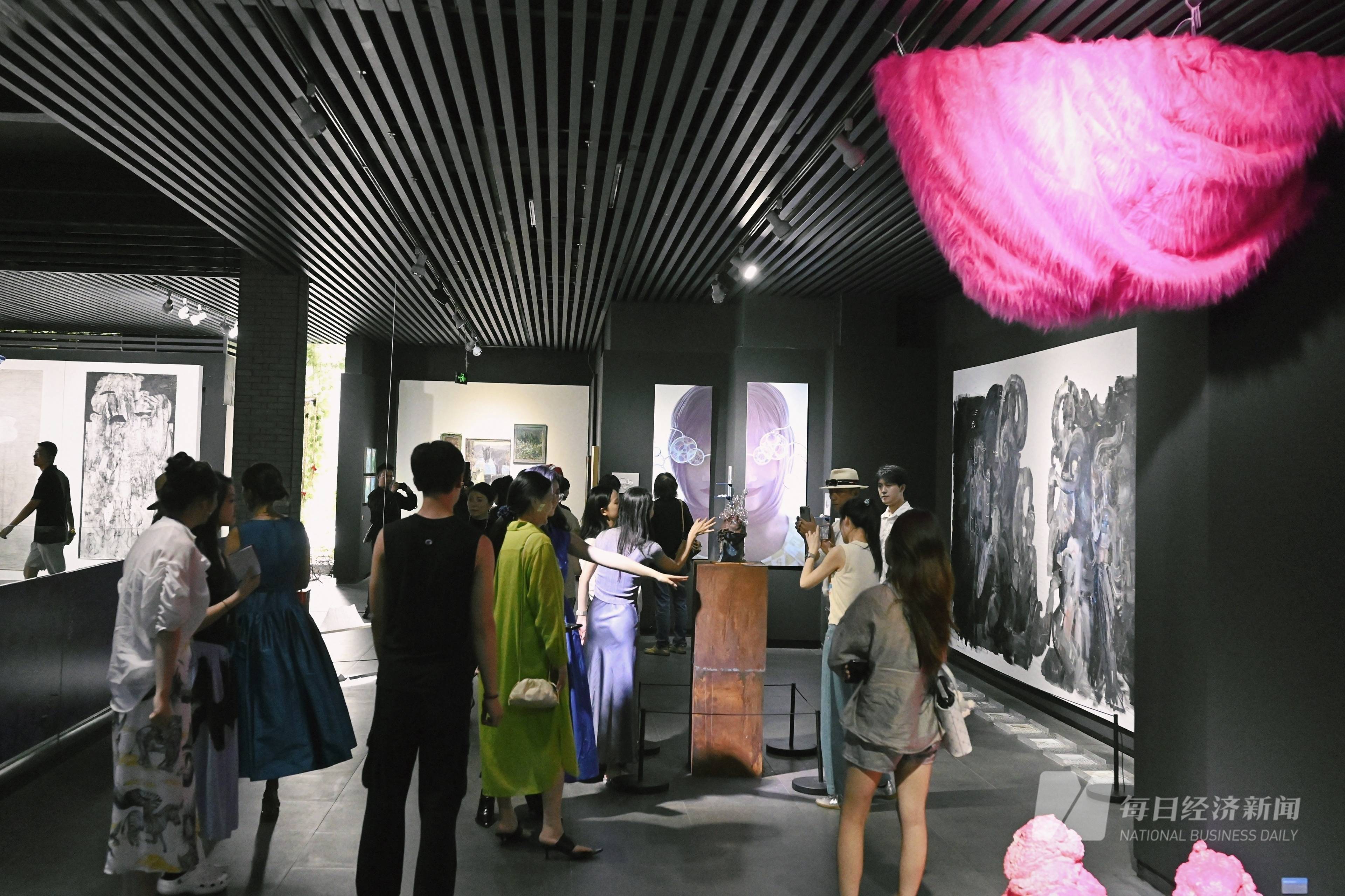 国产成人精品久久综合:05-18-19-27-33-48L：22,国产成人精品的多样性与深度探索，一场文化与艺术交融的盛宴