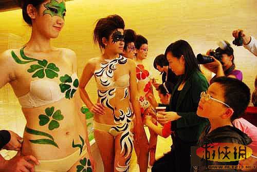 国产裸体美女视频全黄:03-04-08-09-13-35M：39,关于国产裸体美女视频全黄的探讨，一种文化现象的思考与反思