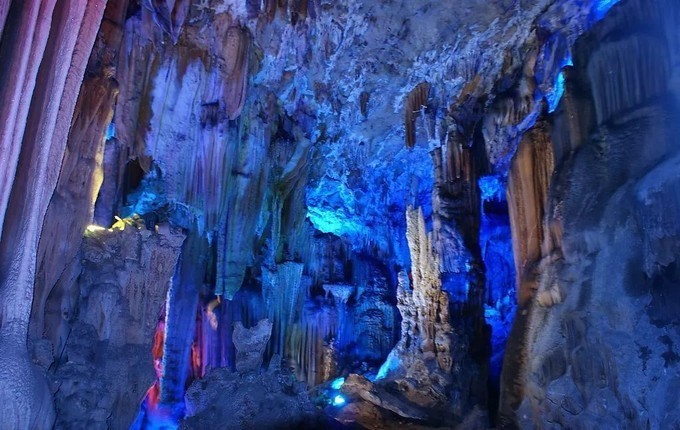 精品国产成人一区二区:01-10-14-30-37-41M：49,探索精品国产成人娱乐，一区二区深度解析（01-10-14-30-37-41M，49）