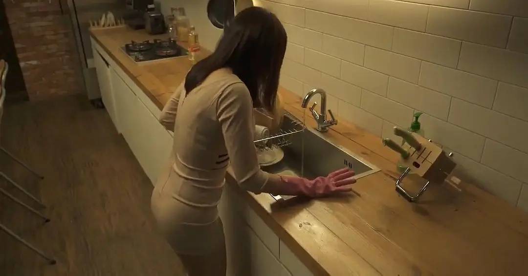 日韩人妻无码专区精品:03-13-18-31-48-49D:37,探索日韩人妻无码专区精品,一场跨越数字界限的视觉盛宴