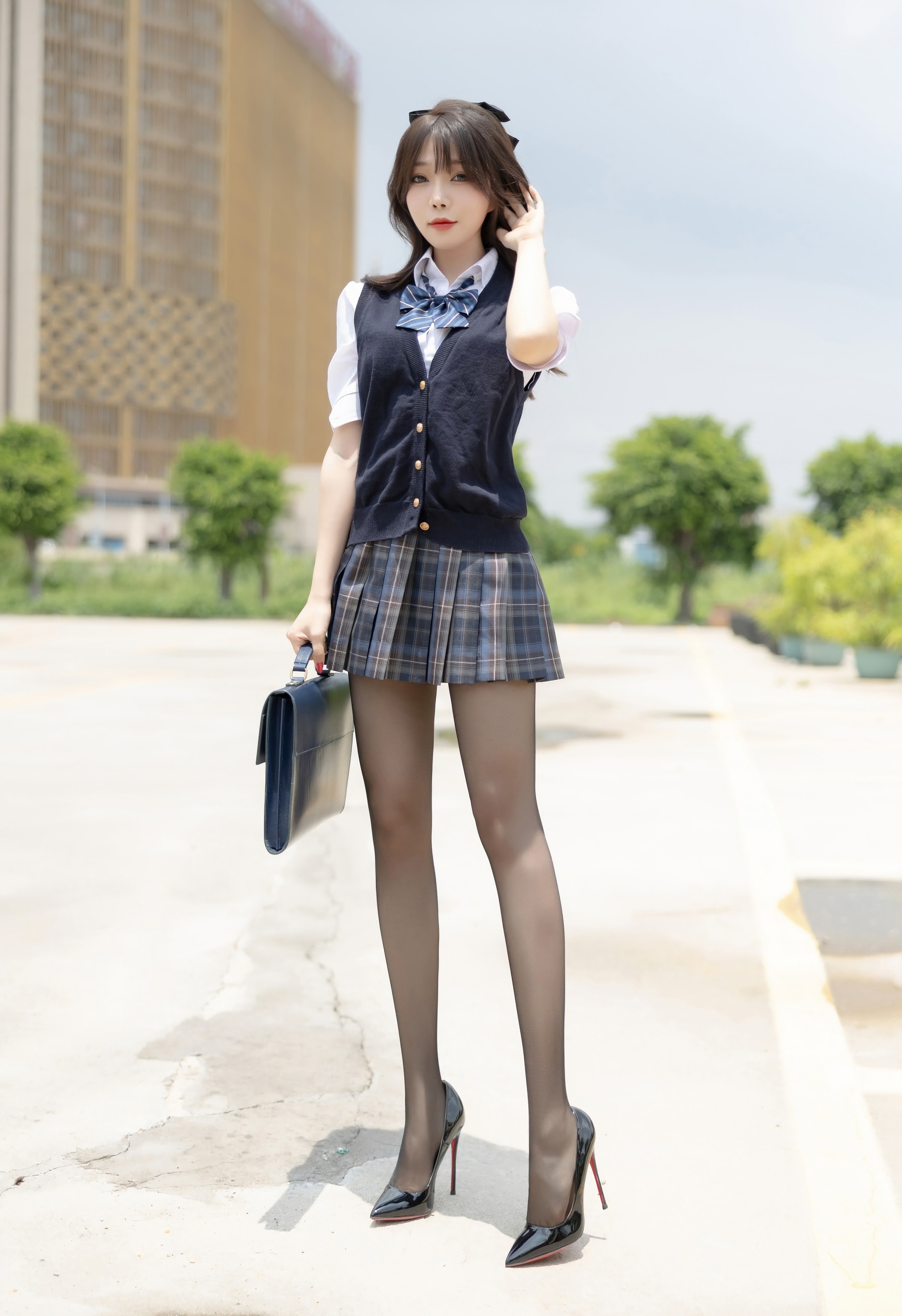 制服丝袜一区二区三区:13-15-20-35-36-38E:45,探索时尚魅力,制服丝袜的魅力与不同区域的选择