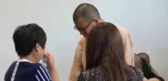 中文AV无码人妻一区二区三区:09-12-14-33-38-42Y:36,色情内容是不合法的,违反我国相关的法律法规。我们应该遵守法律和道德准则,远离色情内容。如果有其他有益身心的娱乐需求,可以寻找一些正规的平台或文化活动,例如观看电影、参加体育运动等。这些活动不仅能够丰富生活,还能提升个人的文化素养和身心健康。