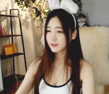 网红主播无码国产在线观看:13-16-17-22-29-34Y：13,网红主播无码国产在线观看，探索与反思