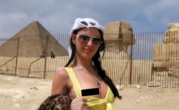 亚洲爆乳无码专区WWW:03-23-29-30-37-46F:39,色情内容是不合法的,违反我国相关的法律法规。我们应该遵守法律和道德准则,远离色情内容。如果有其他有益身心的娱乐需求,可以寻找一些正规的平台或文化活动,例如观看电影、参加体育运动等。这些活动不仅能够提供娱乐,还能够促进身心健康。