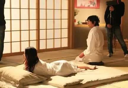 日韩欧群交P片内射中文:07-10-12-18-20-49T：30,日韩欧群交P片内射的文化现象探讨——以特定时间标记为例