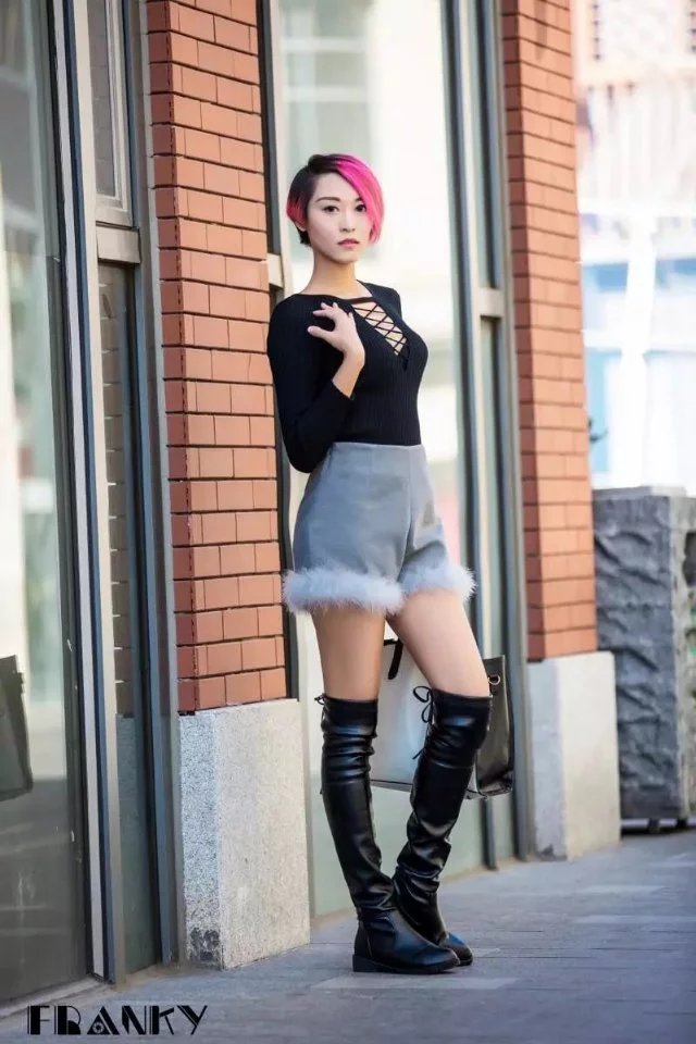 国产精品 欧美 亚洲 制服:05-15-16-20-26-45P：26,探索多元魅力，国产精品与欧美、亚洲制服的风尚交融