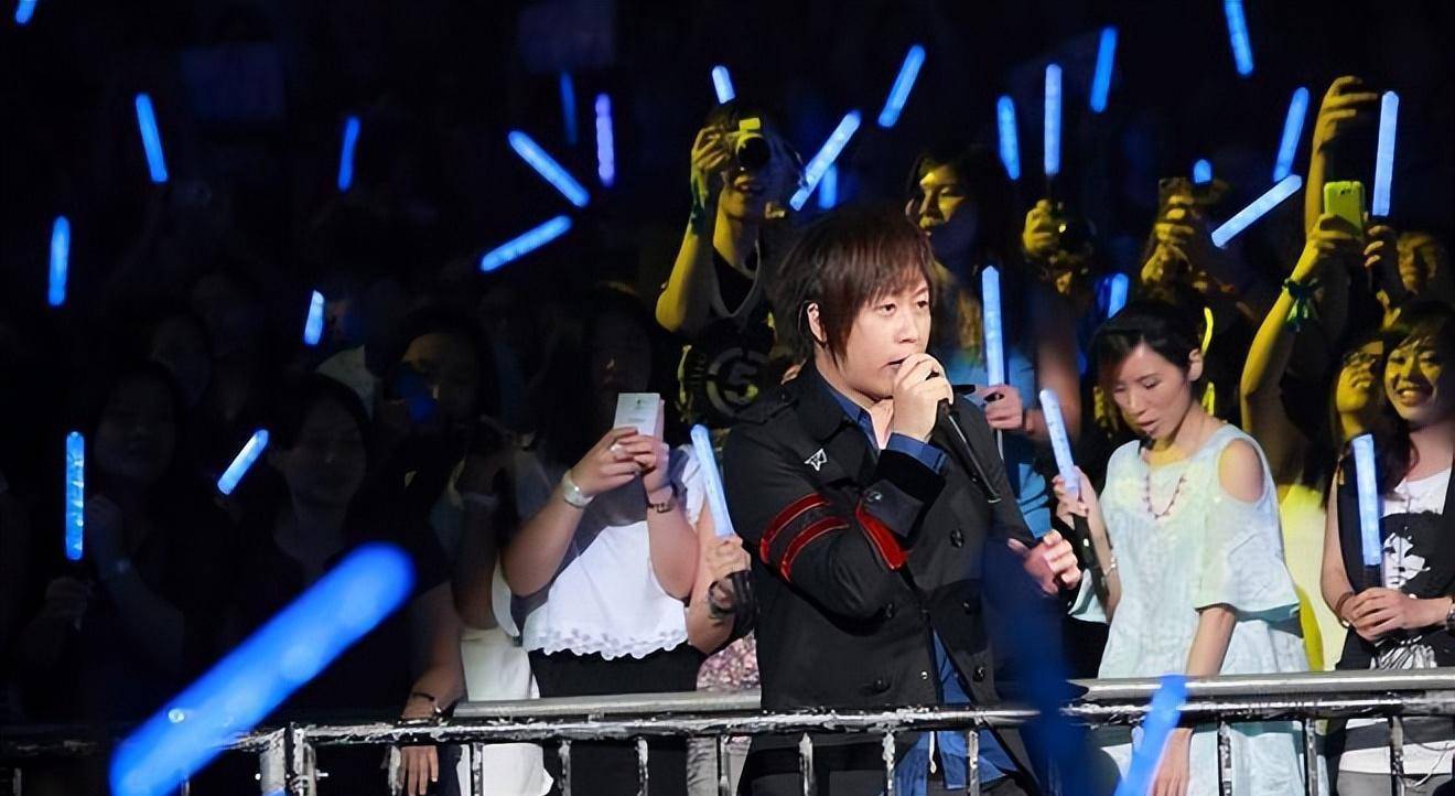 久久综合激激的五月天:05-09-21-29-34-36K：38,久久综合激激的五月天，一场数字与情感的交响