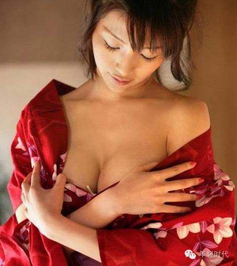 日本丰满少妇裸体自慰:03-08-09-28-33-49K：10,探索日本丰满少妇的私密世界，裸体自慰与心灵的交融