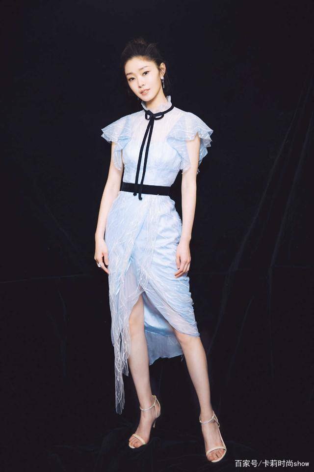 丰满人妻熟妇乱又伦精品APP:10-12-33-34-42-46V:21,丰满人妻熟妇乱又伦,探索精品APP的魅力与反思